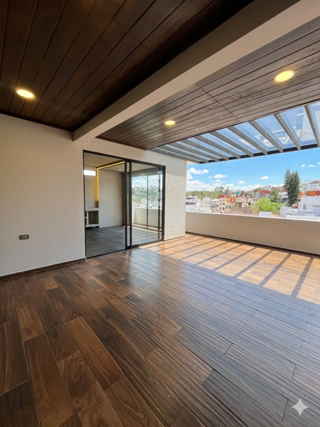 Casa en venta en fraccionamiento privado en Xalapa, cerca del centro