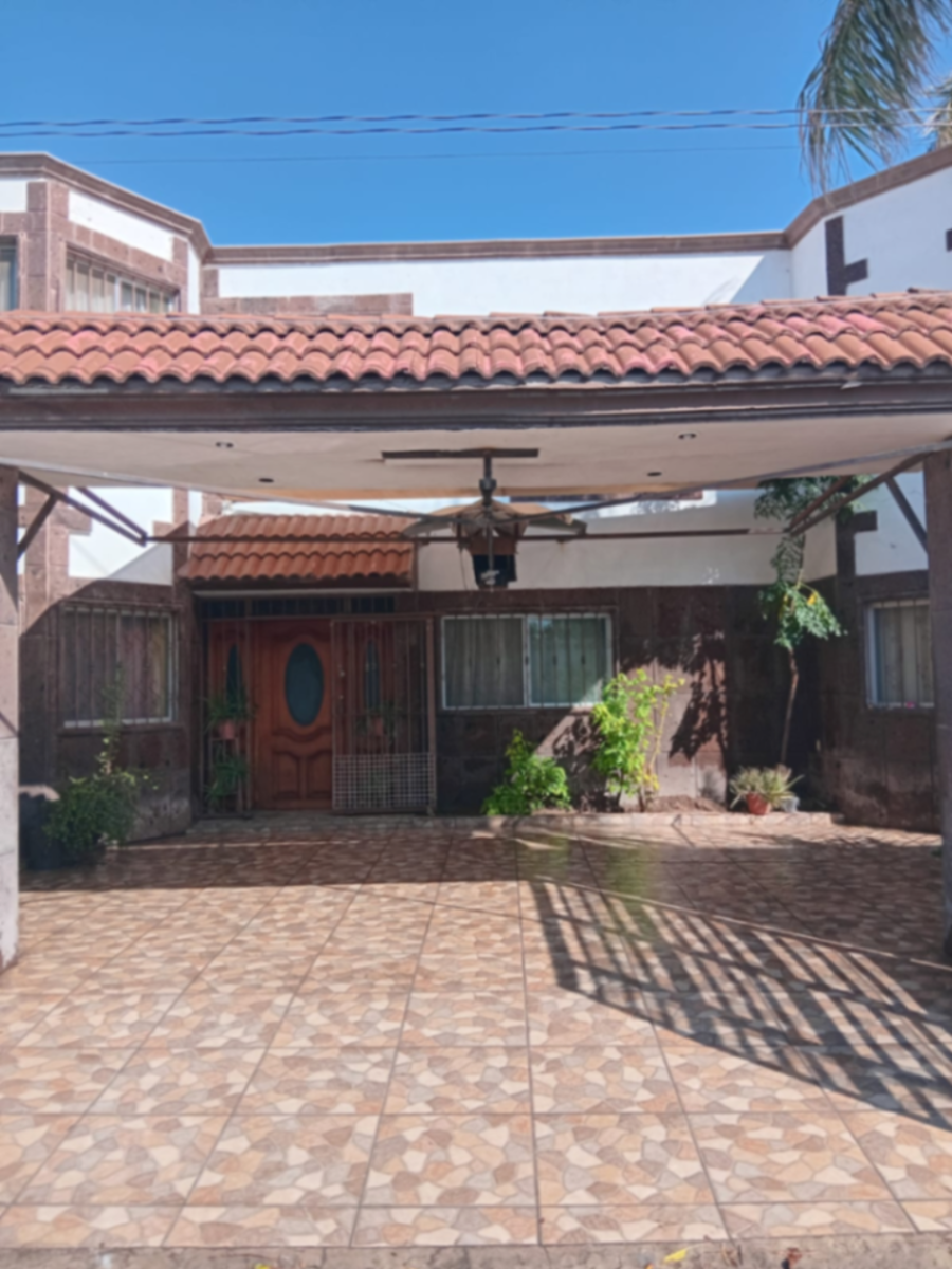 Casa en renta en Jazmines, Lerdo — foto 1 de 17