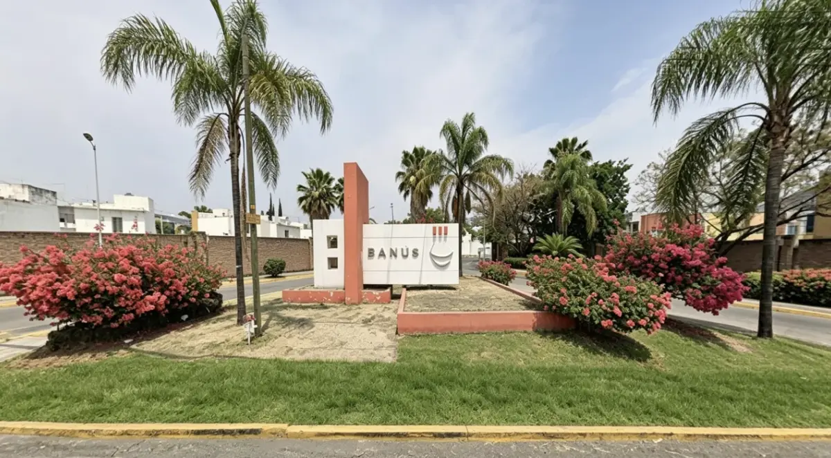 Casa en venta en Banús, Tlajomulco de Zúñiga — foto 1 de 10