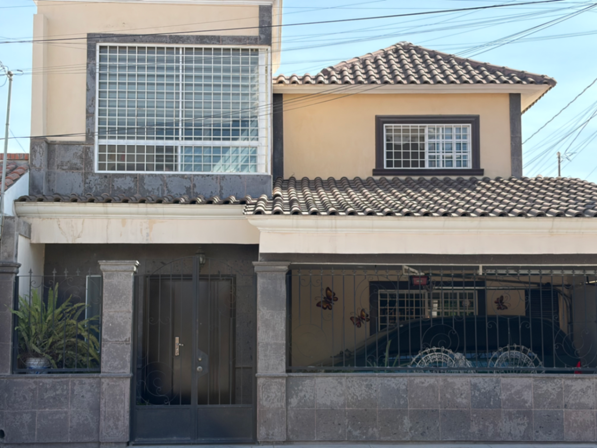 Casa en venta en Estrella, Torreón — foto 1 de 28