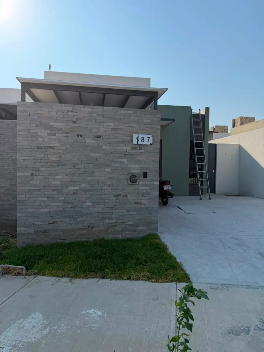 Casa en venta en Ciudad Natura, Villa de Álvarez — foto 1 de 14