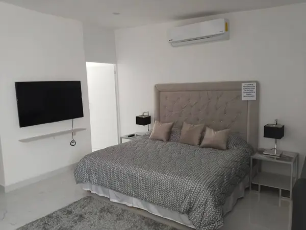 En Renta Casa en Viñedos, Recien Remodelada Todo Impecable