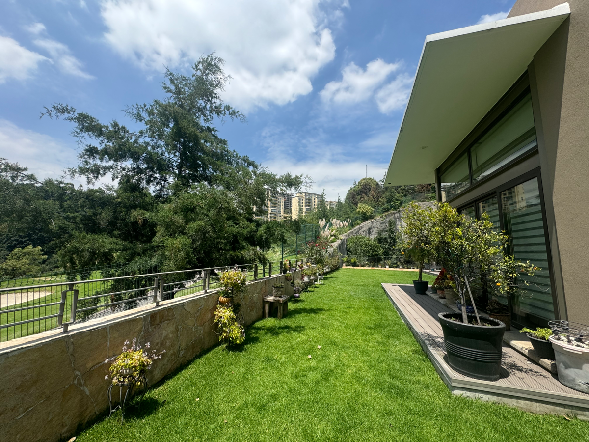 Casa en venta en Bosque Real, Huixquilucan — foto 1 de 56