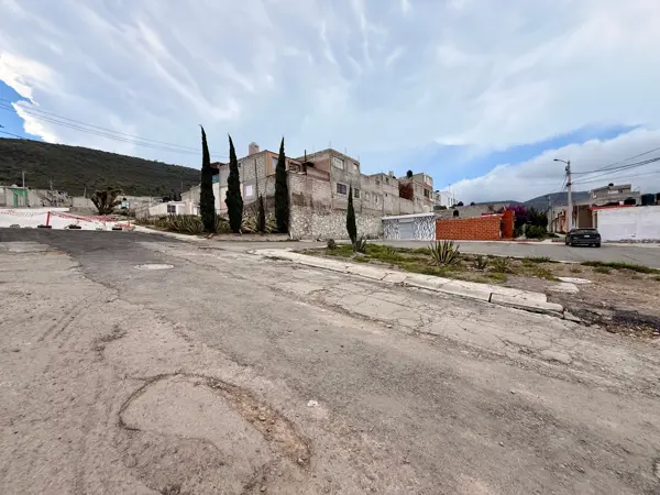 Terreno en venta en Miguel Ramos Arizpe, Pachuca de Soto — foto 2 de 5