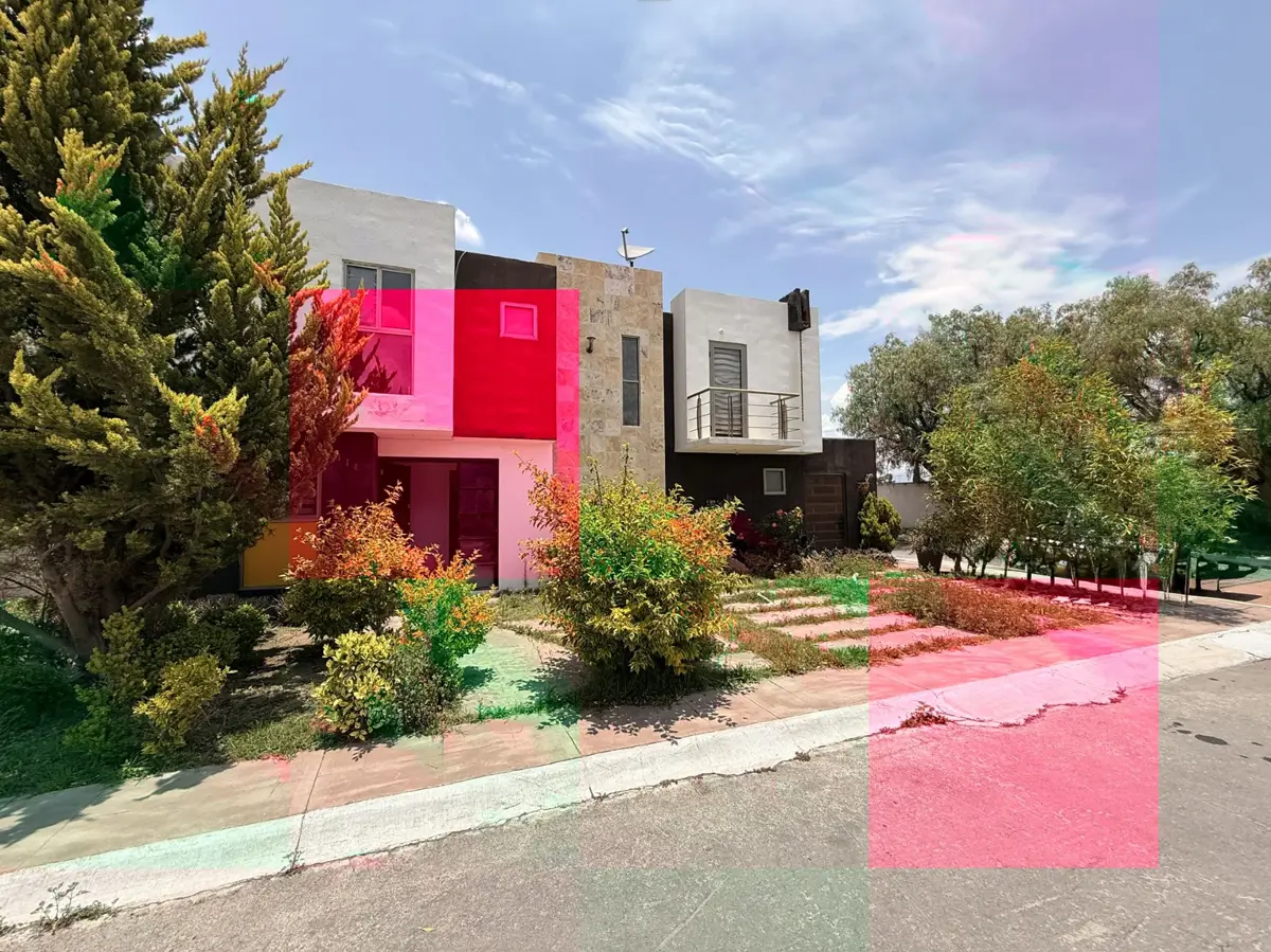 Casa en venta en Paseos de Chavarría, Mineral de la Reforma — foto 1 de 20