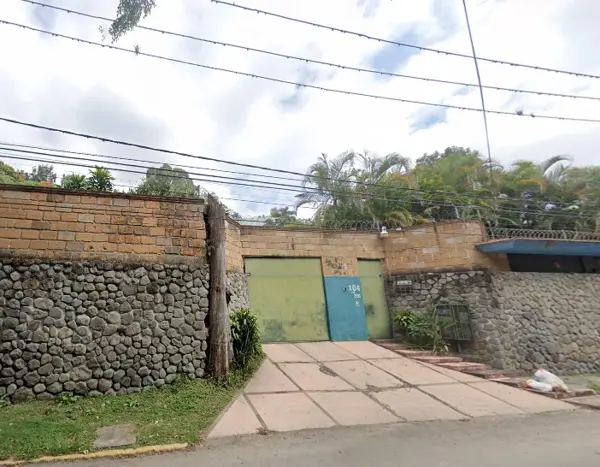 Casa en venta en Rancho Cortés Cuernavaca, compra con el banco, no se aceptan créditos