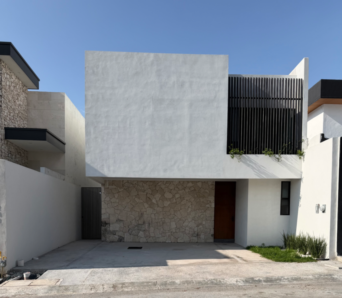 Casa en venta en Monte Sabino Residencial, Saltillo — foto 1 de 19