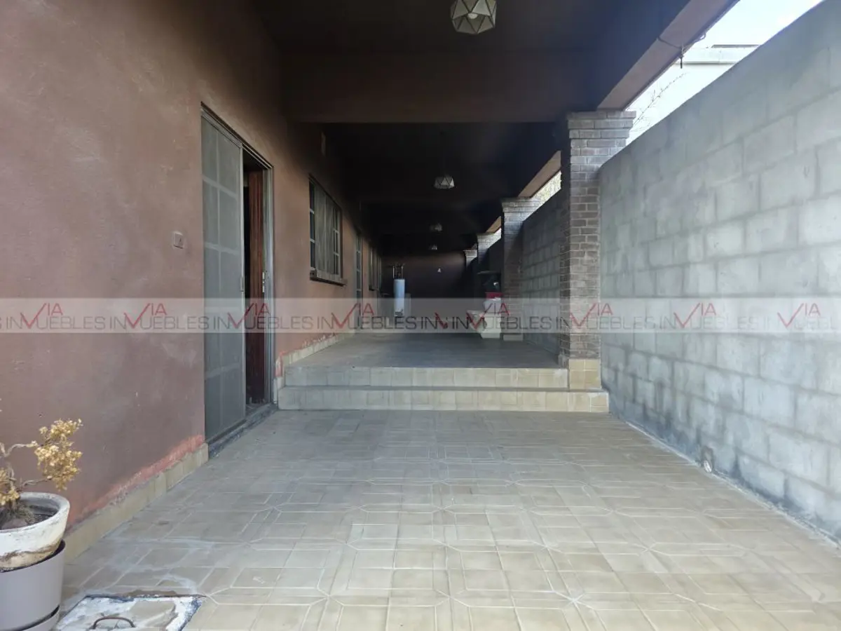 Casa en renta en Contry la Silla, Guadalupe — foto 1 de 22