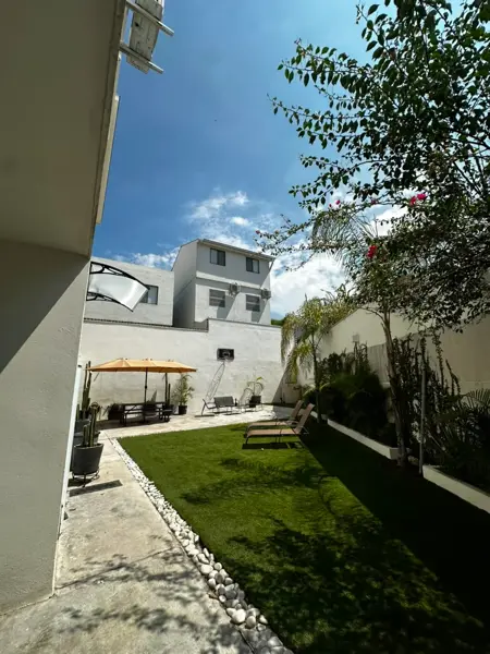 Casa en venta en Altrysa, García — foto 2 de 30