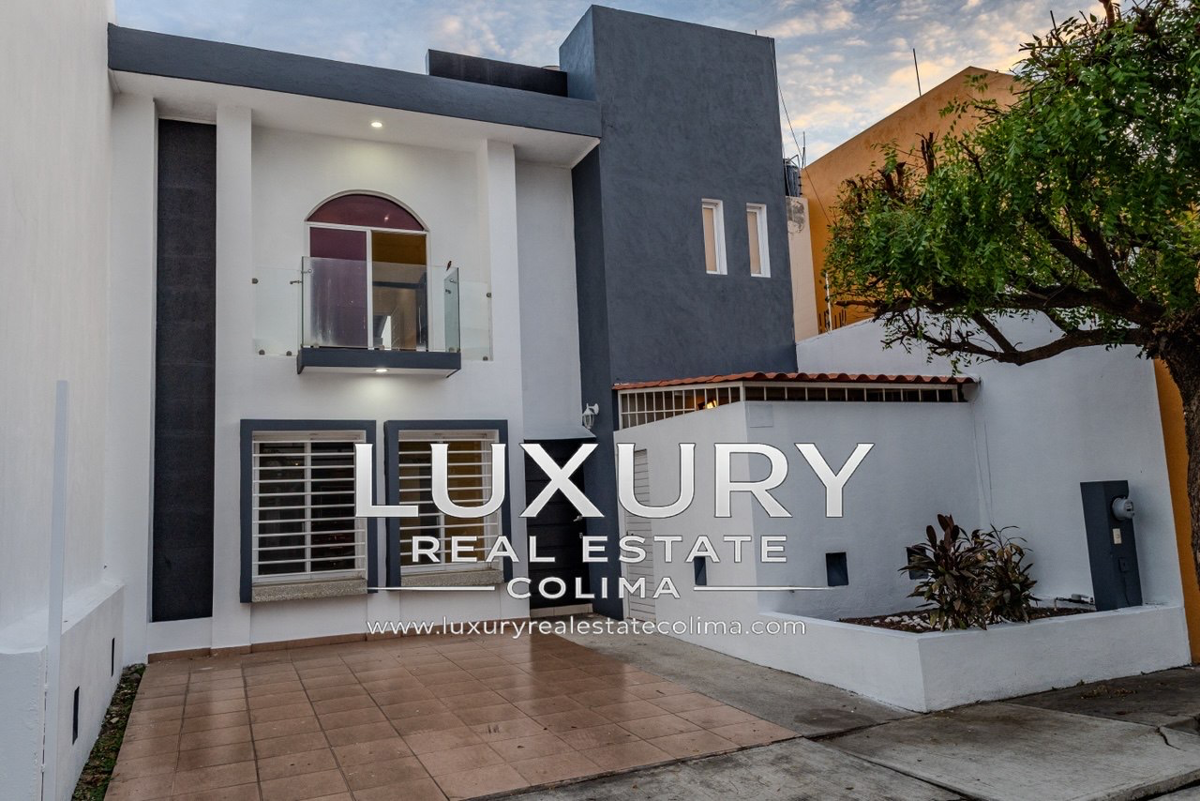 Casa en venta en Real Santa Fe, Villa de Álvarez — foto 1 de 15