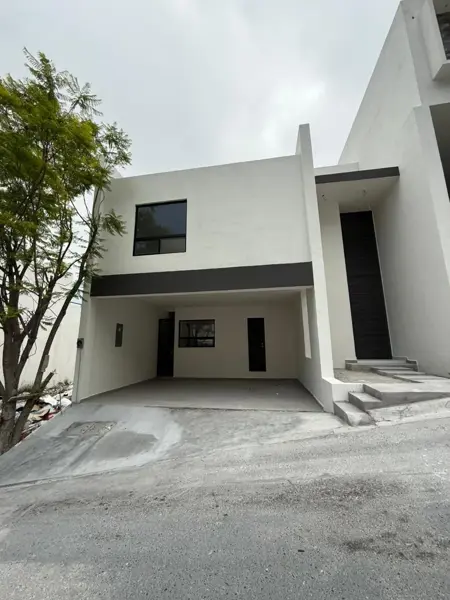 Casa en Venta en Ventanas de la Huasteca, Santa Catarina, Nuevo León 1