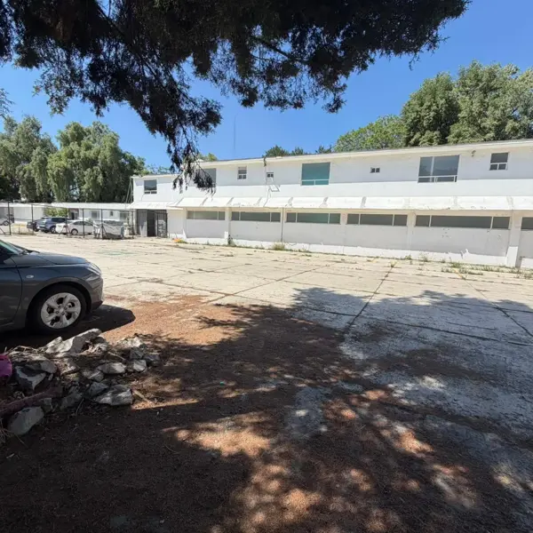 Oficinas con bodega