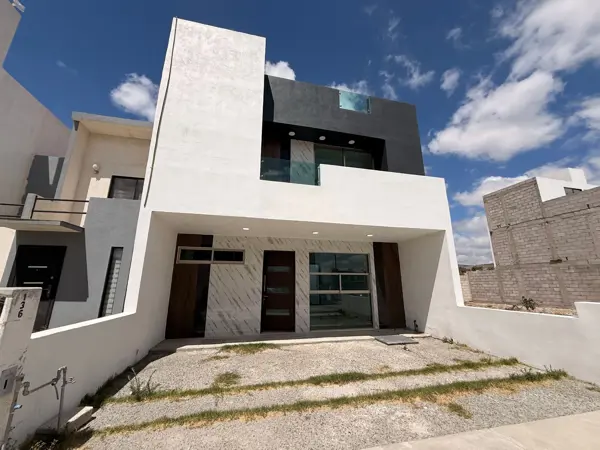 Casa en venta en El Saucillo, Mineral de la Reforma — foto 2 de 28