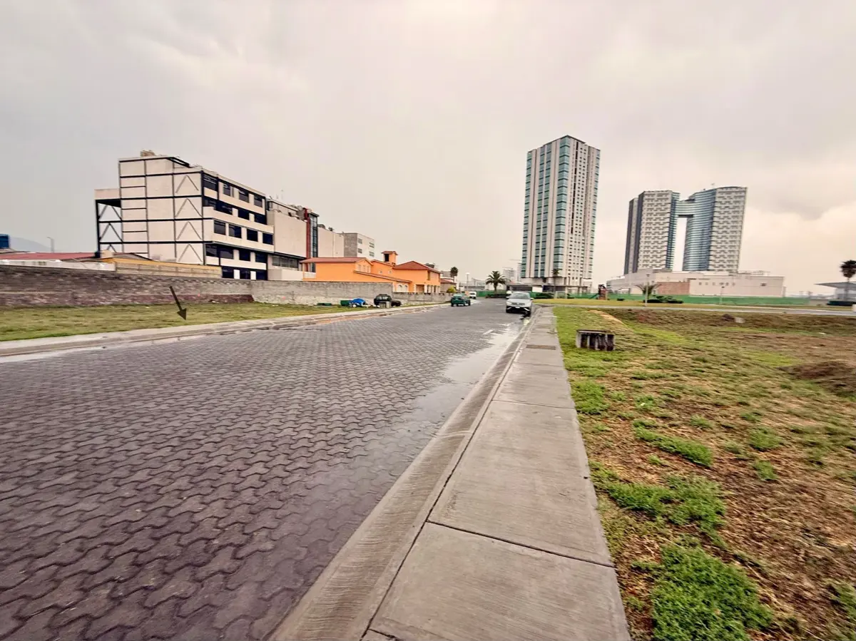 Terreno en venta en Zona Plateada, Pachuca de Soto — foto 1 de 16