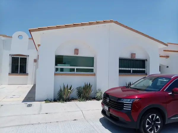Casa en venta en Residencial Horizontes, Irapuato — foto 2 de 16