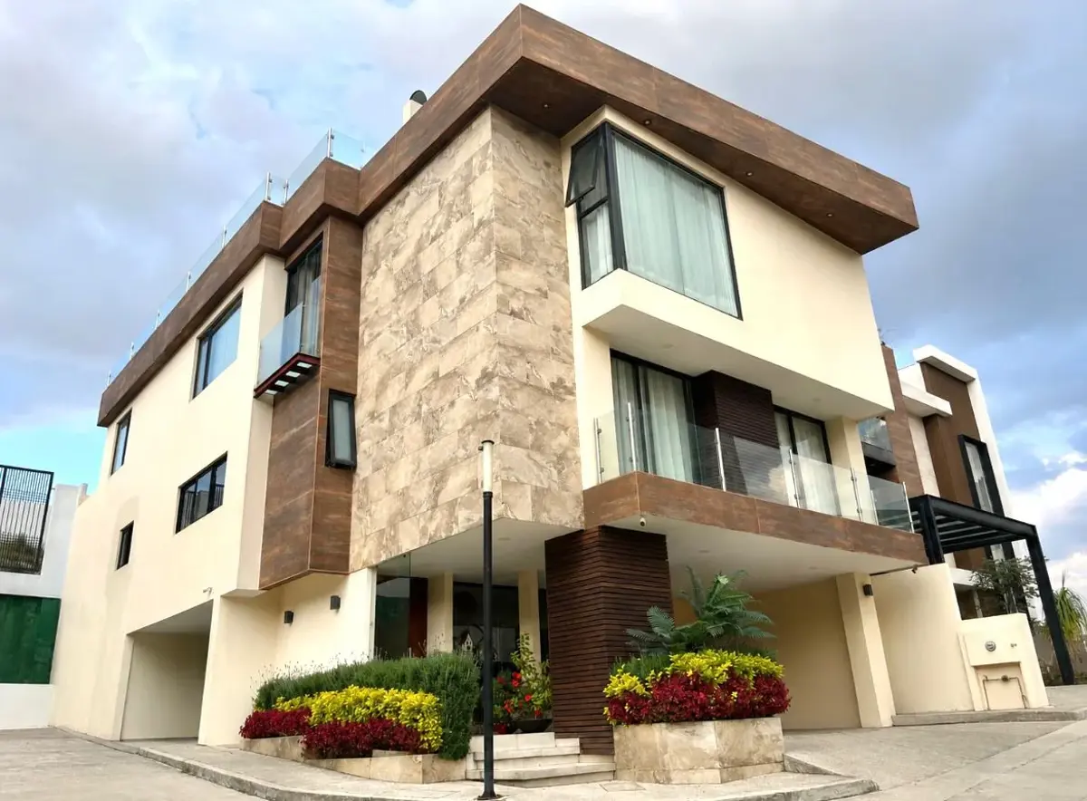 Casa en venta en Bosque Real, Huixquilucan — foto 1 de 18