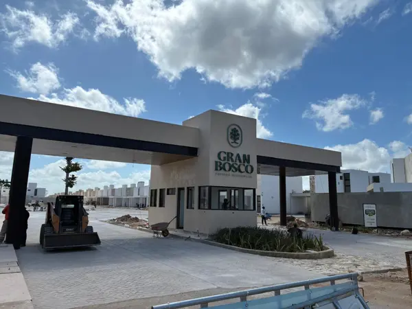 GRAN BOSCO || INMEJORABLES RESIDENCIAS EN VENTA UBICADAS AL NORTE DE LA CIUDAD DE MERIDA EN LA CARRETERA A CHICXULUB PUERTO CON AMENIDADES