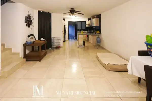 Casa en venta en Jardines de Versalles, León — foto 3 de 9
