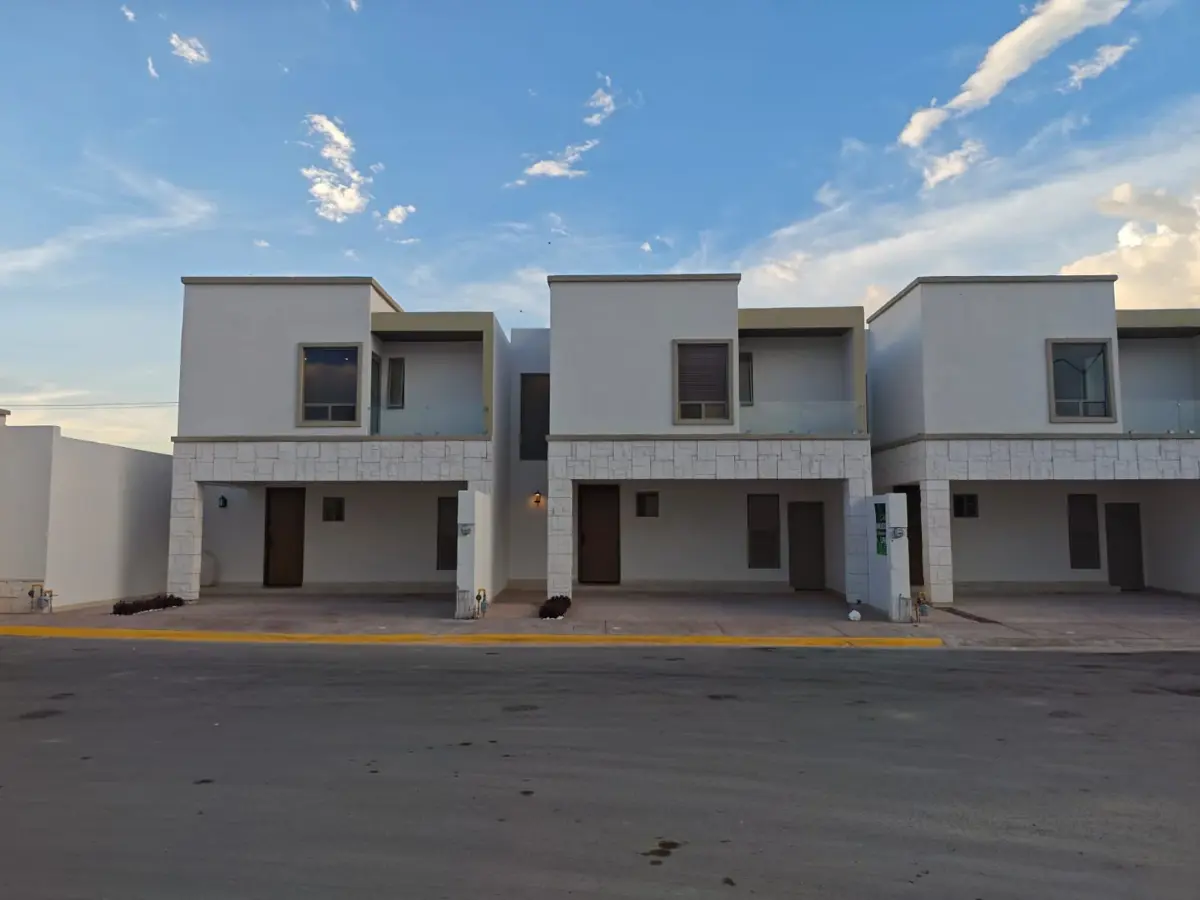 Vista 2 de Casa en Venta en Quintas del Palmar, Torreón, Coahuila de Zaragoza