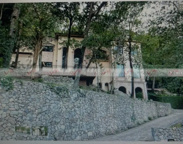 Casa en venta en Olinala, San Pedro Garza García — foto 2 de 12
