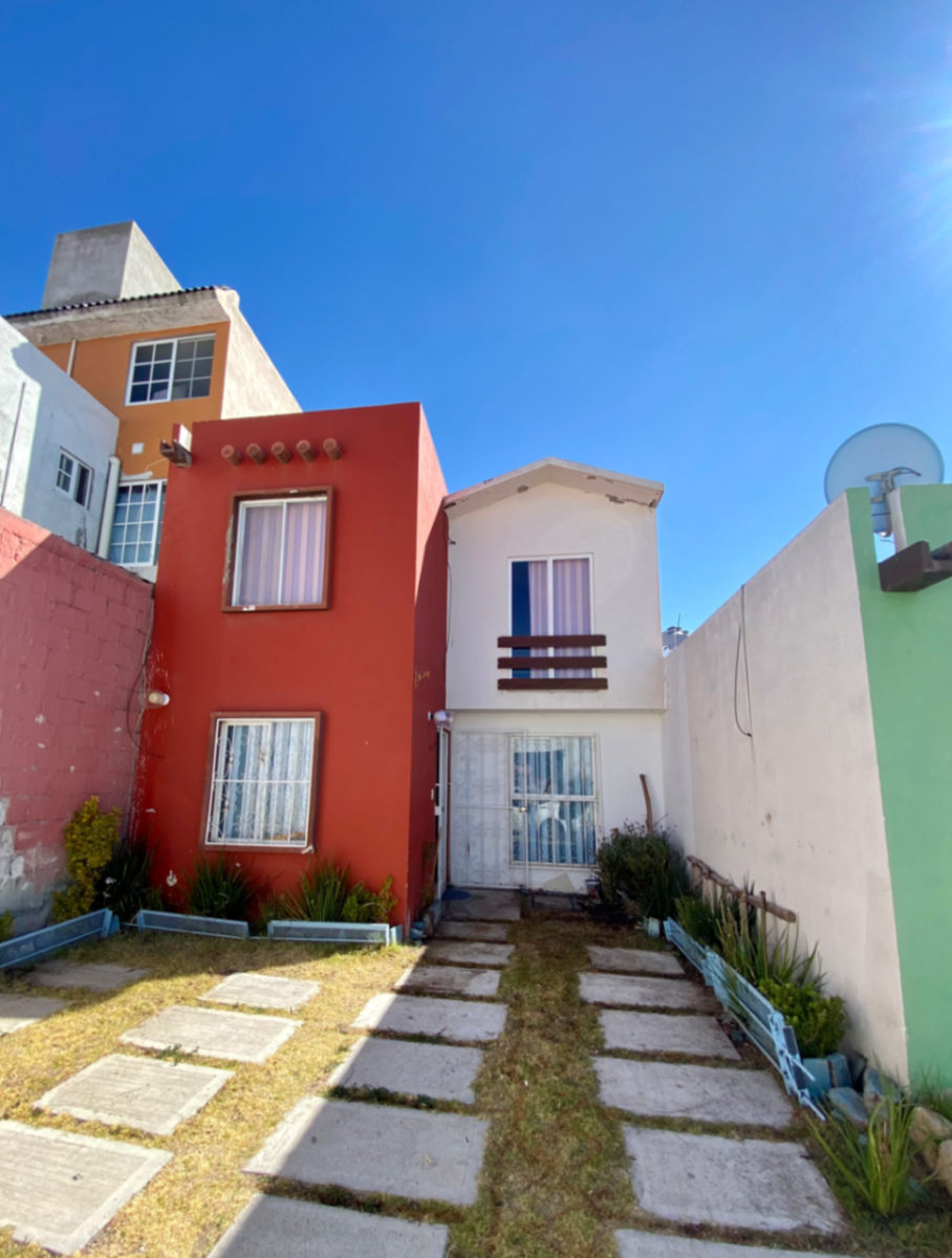 Casa en venta en Paseos de Chavarría, Mineral de la Reforma — foto 1 de 10