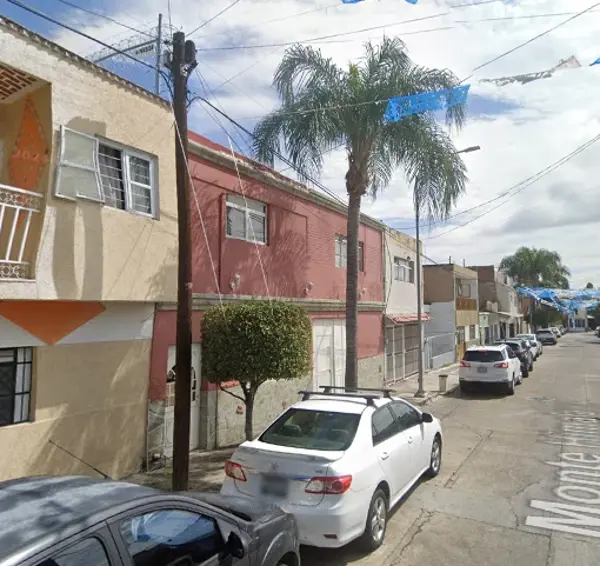 Casa en venta en Postes Cuates (Federalismo), Guadalajara — foto 2 de 6