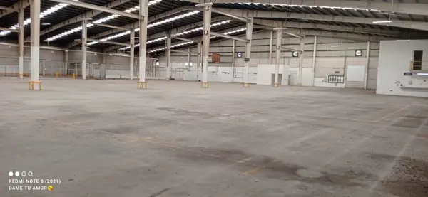 RENTA DE CEDIS 6531 M2 ALMACENAMIENTO CON OFICINAS 316 M2 ESTACIONAMIENTO 1653 M2