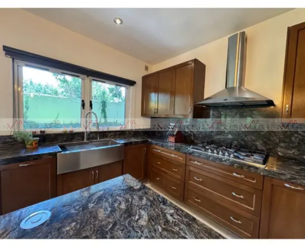 Casa en venta en San Fernando, Ramos Arizpe — foto 3 de 12
