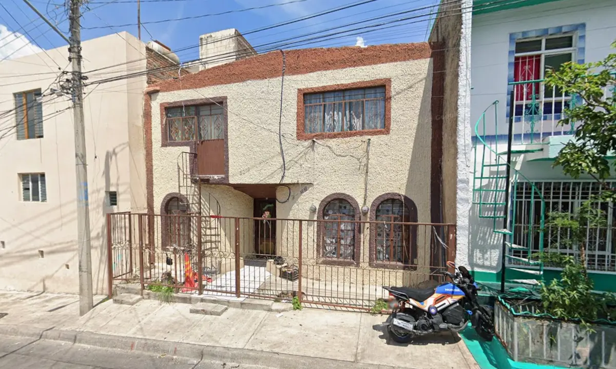 Casa en venta en Heliodoro Hernández Loza 2a Secc, Guadalajara — foto 1 de 6