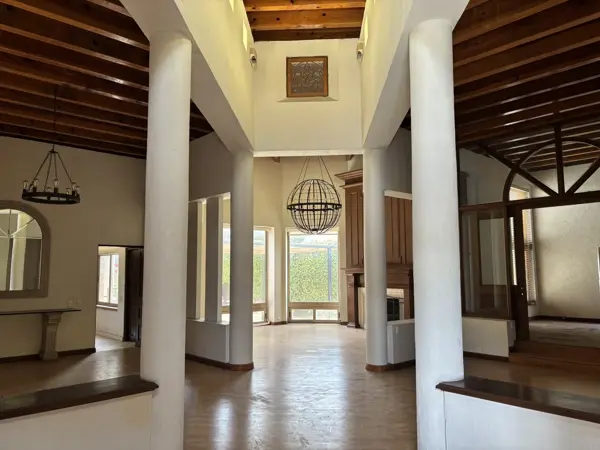 Casa en Venta una planta con jardin amplio  en Colonia República, Saltillo