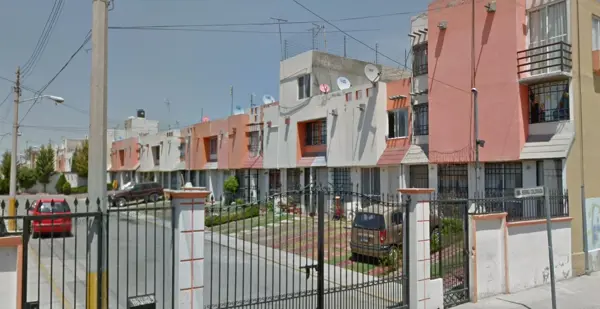CASA ADJUDICADA EN VENTA EN JOYAS DE CUAUTITLÁN, ESTADO DE MÉXICO.