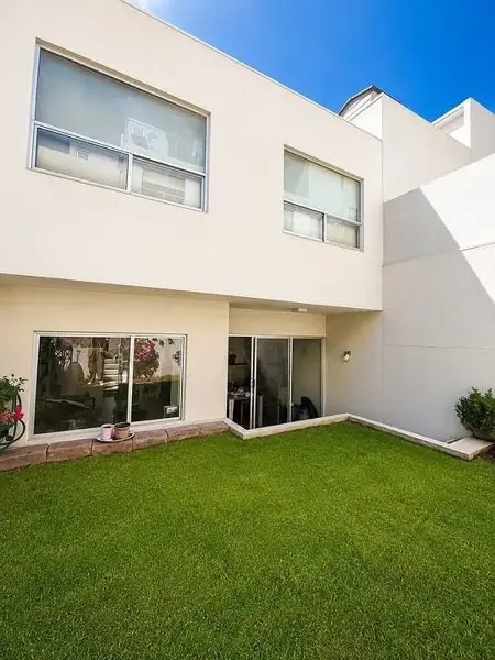 Casa en renta en condominio horizontal en Puerta de Sol, Bosque Real