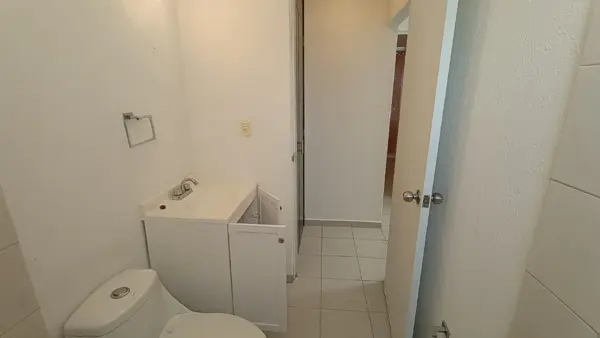Casa en venta en Hacienda del Valle II, Toluca — foto 3 de 8