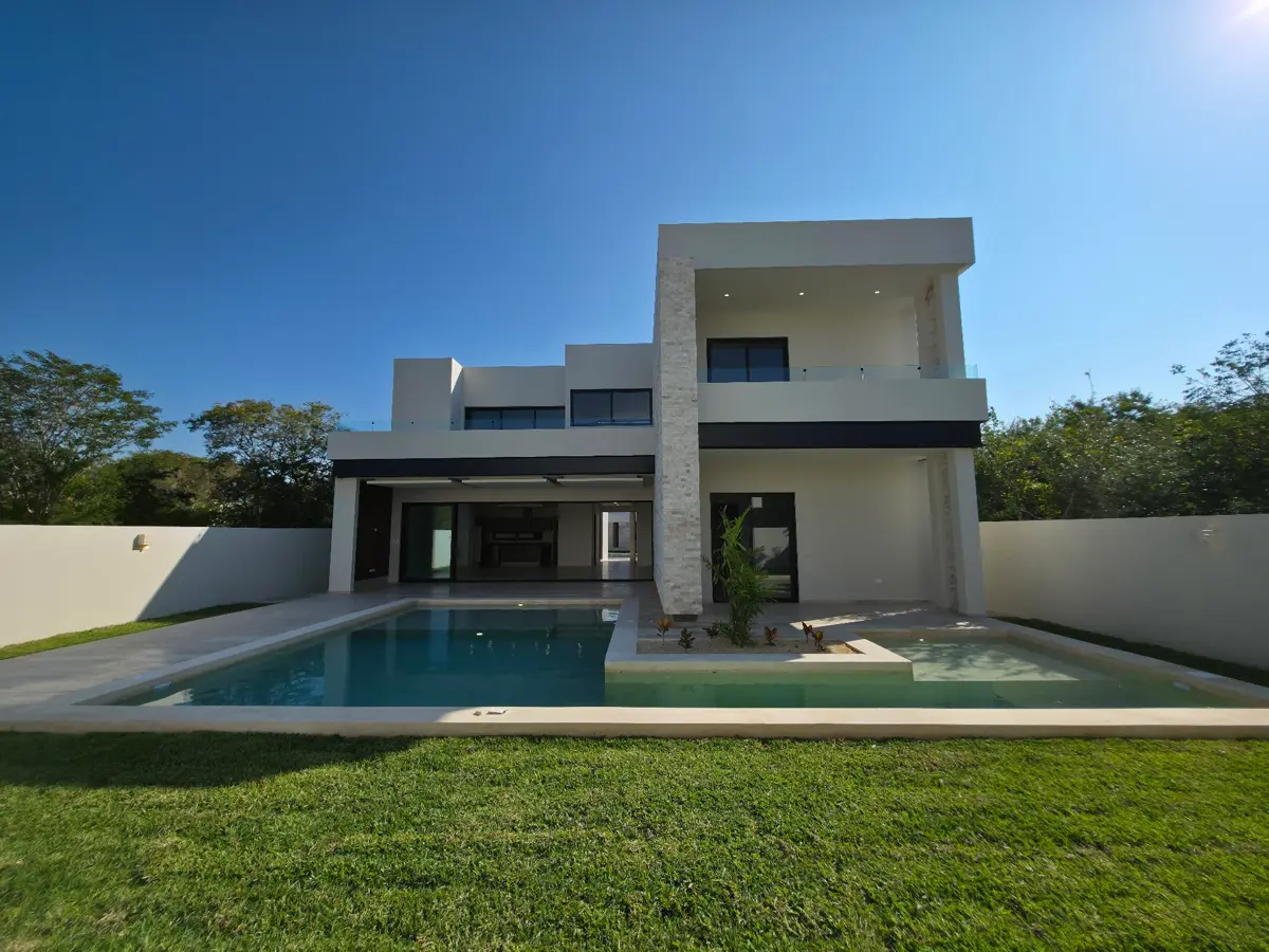 Casa en venta en Yucatán Country Club, Mérida — foto 1 de 11