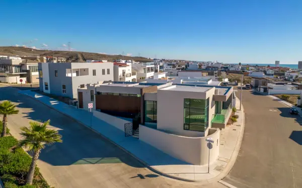 Casa de Lujo en Sueños del Mar | Frente a Baja Malibú