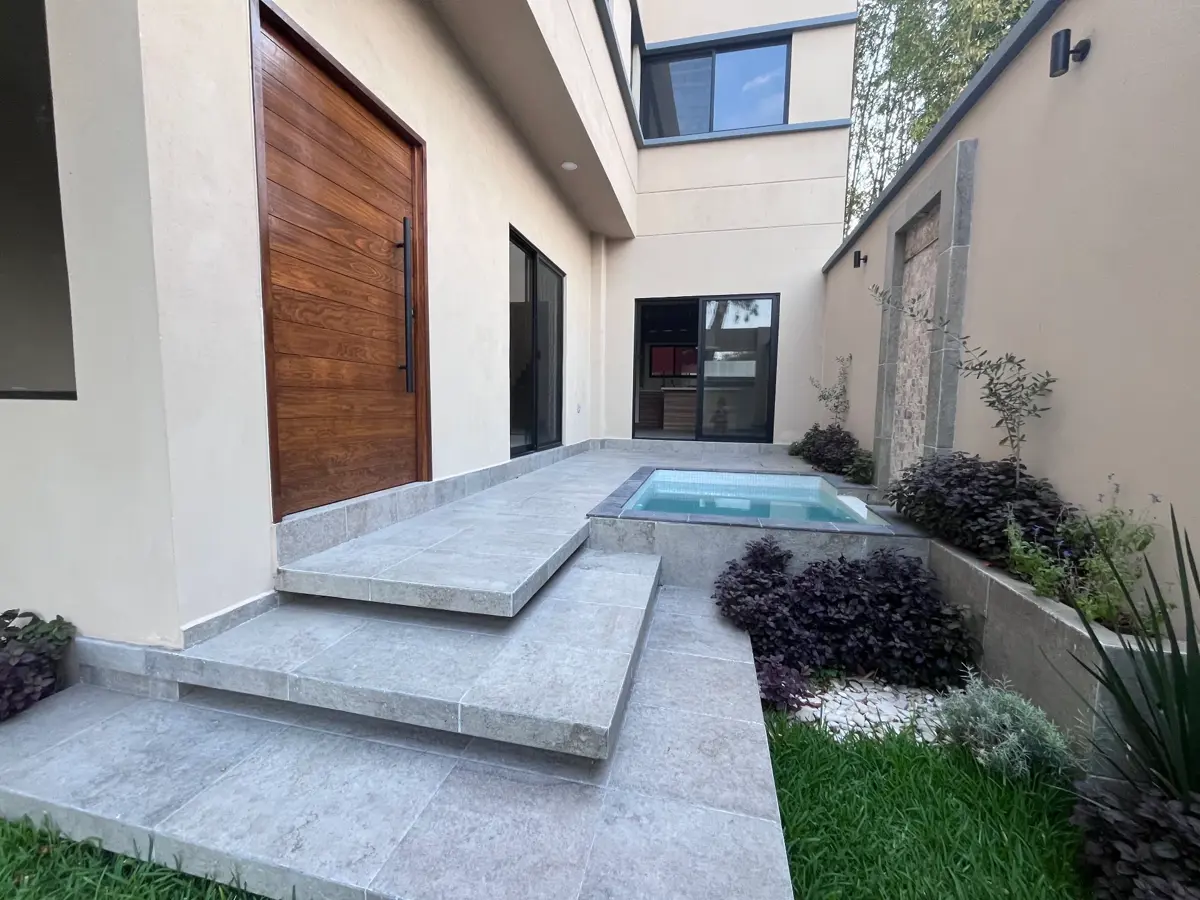 Casa en venta en Acapatzingo, Cuernavaca — foto 1 de 37
