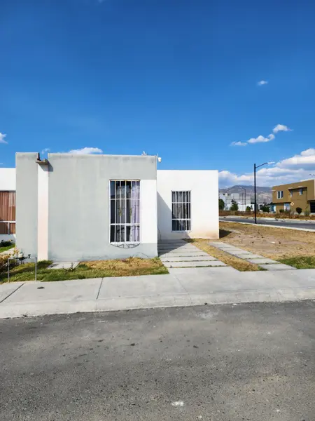 Casa de 1 nivel, en esquina, con opción a crecimiento
