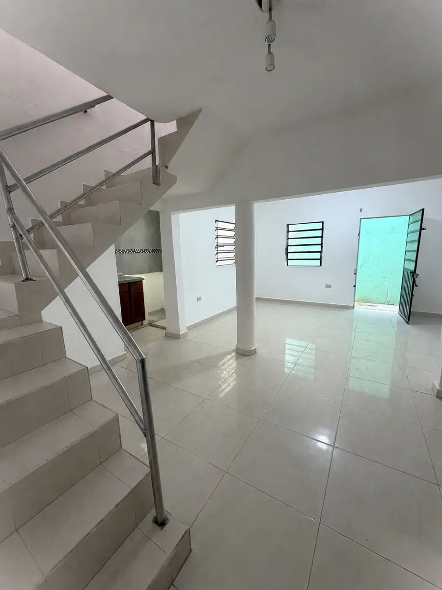Casa en venta en Gil y Sáenz (El Águila), Centro — foto 1 de 15