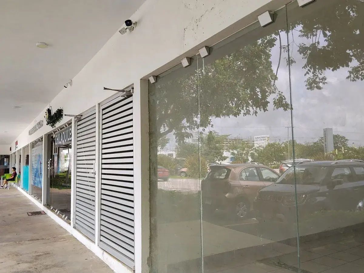 Local en renta en Jardines de Mérida, Mérida — foto 1 de 11