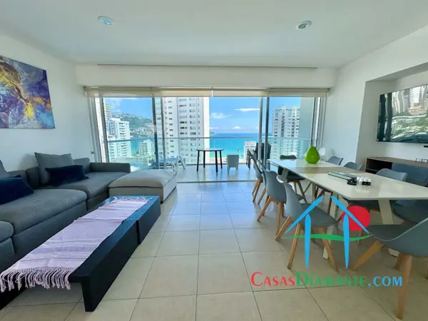 Depa con 3 recámaras y terraza con vista parcial al mar