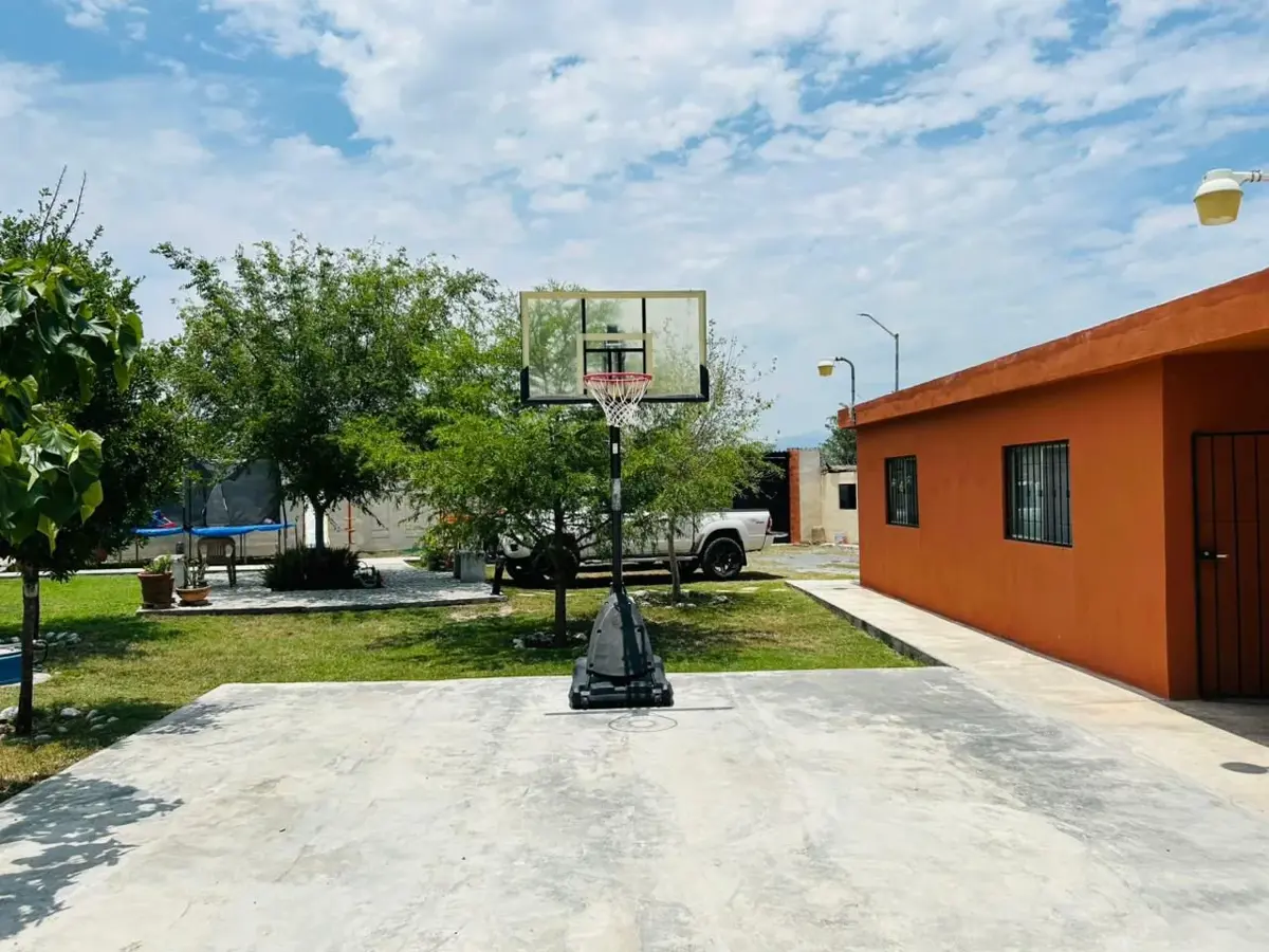 Quinta en venta en Hacienda los Villarreales, Salinas Victoria — foto 1 de 10