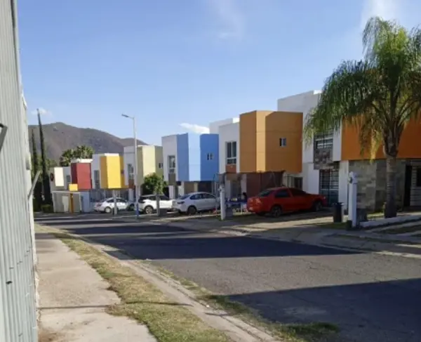 Casa en venta en Banús, Tlajomulco de Zúñiga — foto 2 de 7