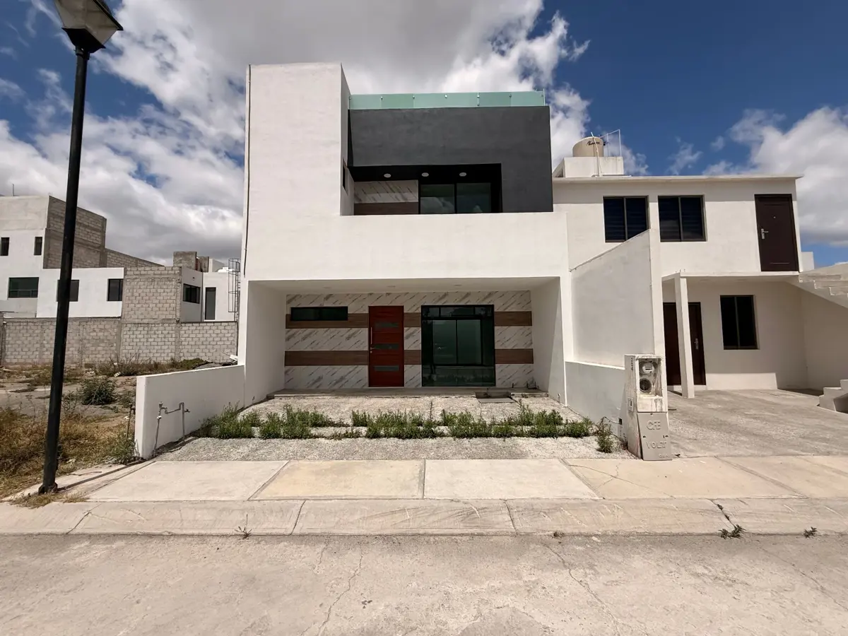 Casa en venta en El Saucillo, Mineral de la Reforma — foto 1 de 19
