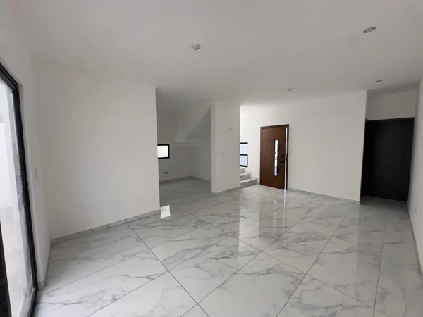 Casa en venta en Jardines Coloniales, Saltillo — foto 2 de 18