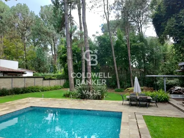 Casa en venta en Avandaro, Valle de Bravo — foto 2 de 38