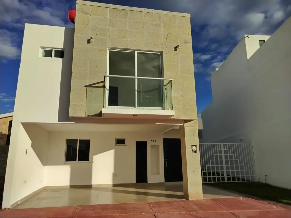Casa en renta en Lombardía, Irapuato — foto 1 de 37