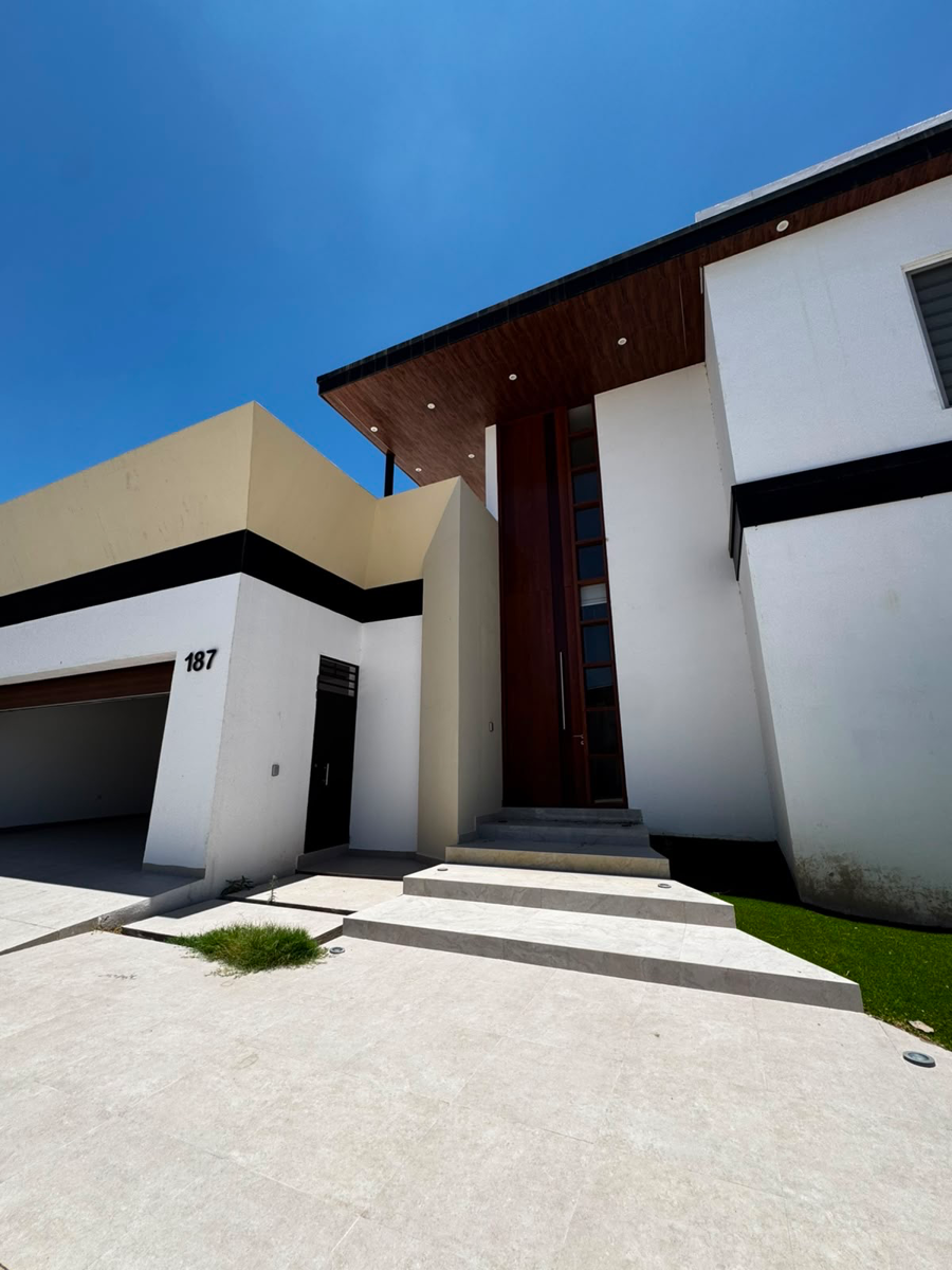 Casa en venta en Hacienda del Rosario, Torreón — foto 1 de 16