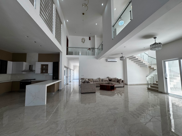 Casa en venta en Hacienda del Rosario, Torreón — foto 2 de 16
