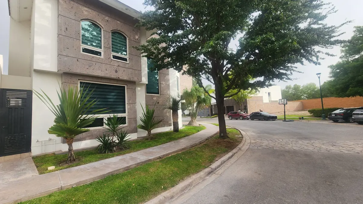 Vista 3 de Casa en Venta Frente a Área Verde en Las Villas, Torreón Coahuila