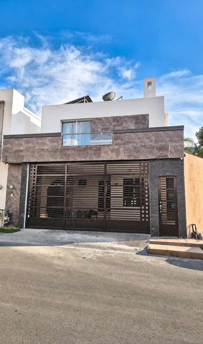 Casa en venta en Cumbres San Agustin, Monterrey — foto 1 de 5